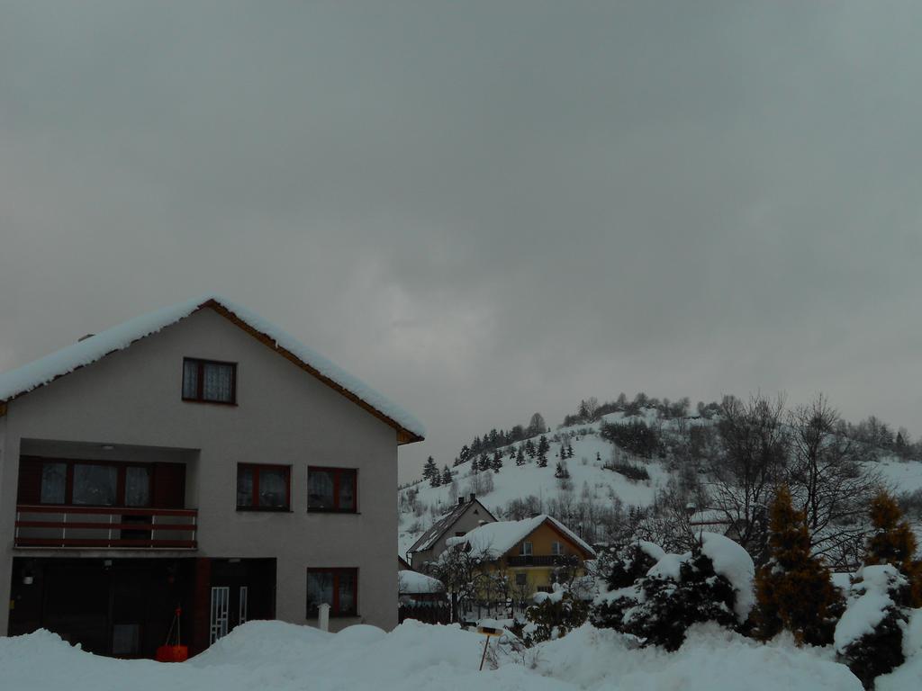 Homestay Machom Oscadnica Exteriör bild